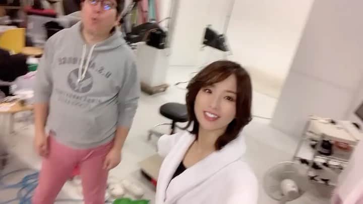 シト山口のインスタグラム：「2021年ありがとうございました！ また来年も宜しくお願い致します🙏🏻🙇🏻‍♂️💕✨  年越しソバット20連発しなくちゃ！」