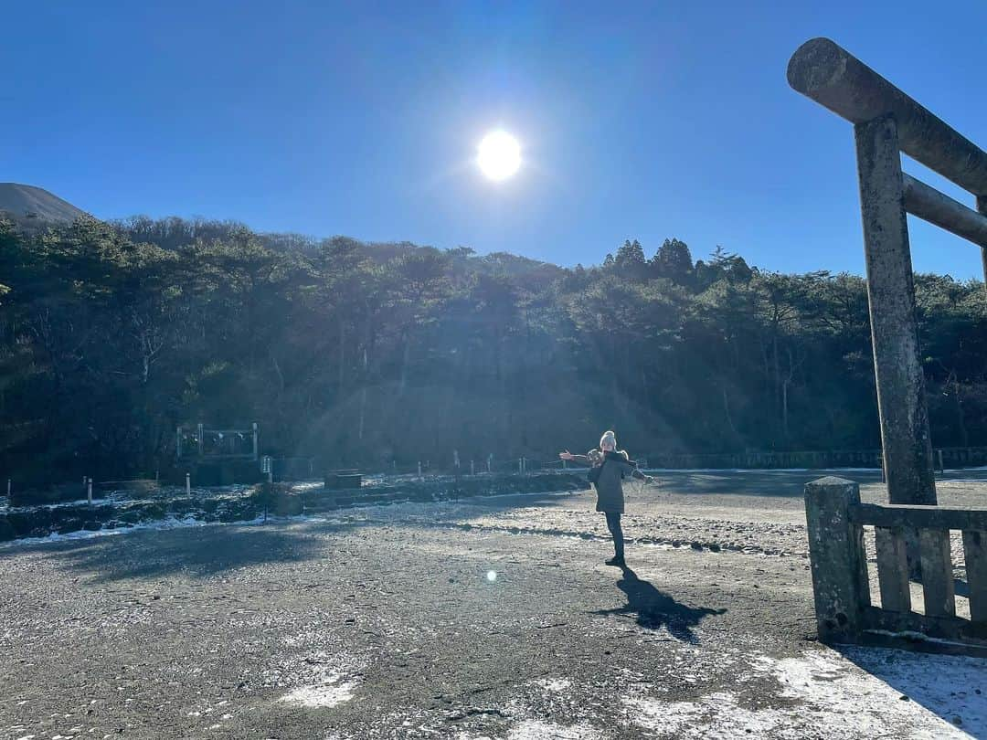 月央和沙さんのインスタグラム写真 - (月央和沙Instagram)「2021年。 息子を無事に出産し、 とっても特別な年になりました🙏🏻✨  今年は海の上で 年を越す事になりそうです⛴✨  家族みんな元気で、 とっても良い年になりました🙏🏻🍀  来年も 良い年になりますように…㊗️  みなさまも良いお年をお迎えください‼️  . #2021 #大晦日 #特別な年でした #感謝 #初の #海上で #年越し」12月31日 18時24分 - kazusa_tsukio