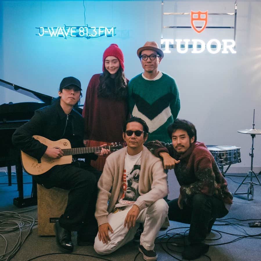 のインスタグラム：「今夜　20:00〜！！ J-WAVE YEAR END SPECIAL TUDOR CLOSING TIME  スペシャルな3時間とともに 2021年を締めくくります！  今年も一年、ありがとうございました！！🧡🧡」