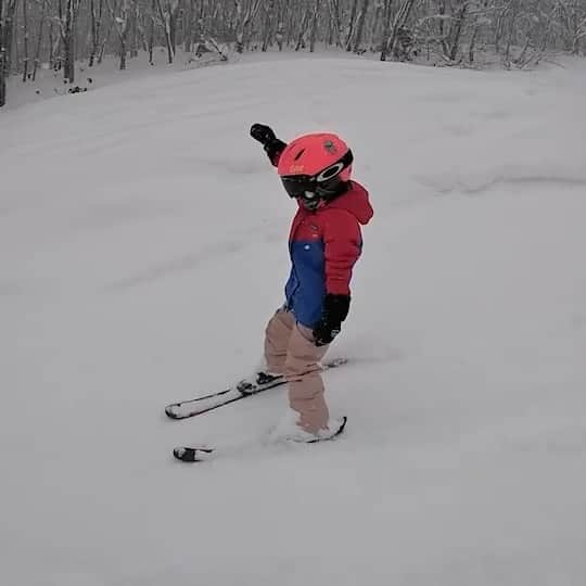 申真衣のインスタグラム：「Sound on 🔈🎅🏼」