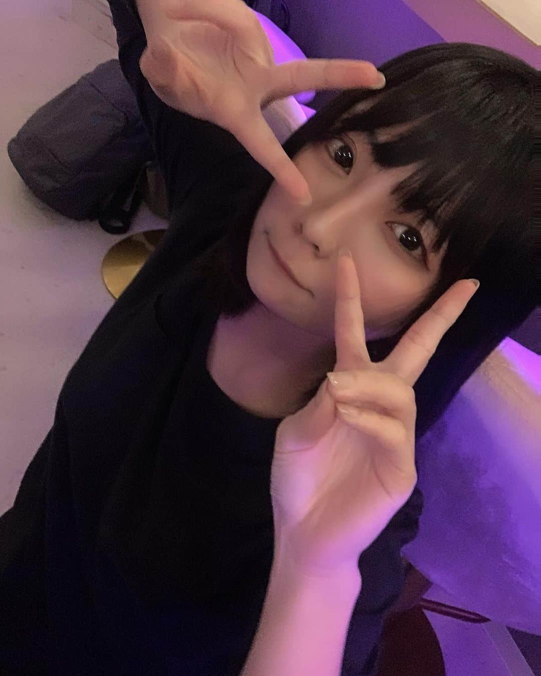 乃木蛍のインスタグラム：「気付いたら今年も最後！ 本当に1年あっという間で早すぎるね🥺 来年も撮影もそれ以外のお仕事も意欲的に真面目に取り組んでいきたいです。  改めて 2021年は専属女優からキカタンになったり等と環境が変わり、 応援して下さる皆さん、事務所の方々、周りの方々に支えられ乗り越えれた1年でした！  2022年はデビュー3周年となります。 色々な事にどんどん挑戦し来年も変わらず皆さんと平和に楽しく過ごして行けたら嬉しいです！ 来年も変わらず乃木蛍をよろしくお願い致します。  来年もニコニコで、 良いお年を。 . . . #セクシー女優 #AV女優 #japanesegirl #follow #粉我 #1年がとてもはやい #来年もよろしくお願いします  #良いお年をお迎えください」