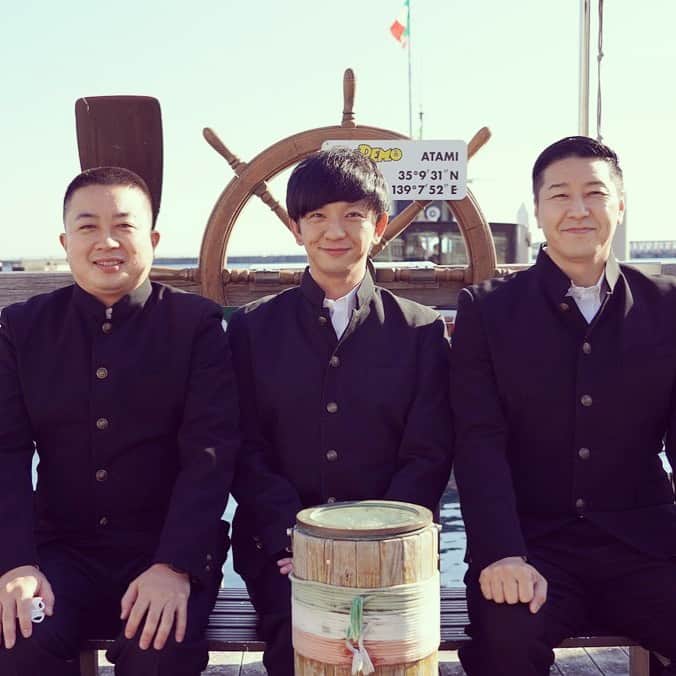 長田庄平のインスタグラム：「皆さま良いお年をお迎えください🎍  #チョコレートプラネット #年越し #大晦日 #2021」