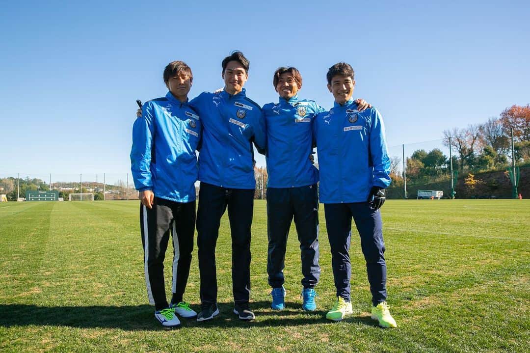 知念慶のインスタグラム：「2021年ありがとうございました！ 来年は今までにないくらいサッカーと向き合っていきたいと思います！！  2022シーズンもよろしくお願いします🤲  #川崎フロンターレ #知念慶」