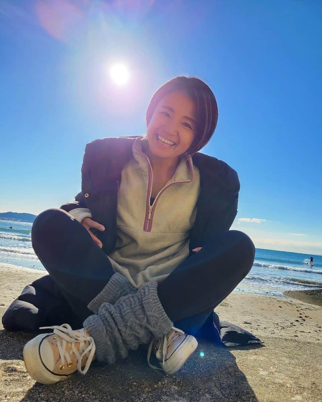 なーみのインスタグラム：「👼🏼 色々あるけどさ！ 生きてるうちは楽しくゆこう🤙🏽  LOVEとPEACEはSMILEからだよ☺︎  #さいなら2021 #生と死は隣り合わせ」