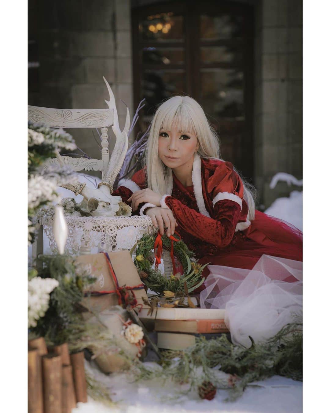 松すみれさんのインスタグラム写真 - (松すみれInstagram)「⁡ ⁡ ❄️『White xmas style』❄️ vivi×photomommy  @r.tisse × @photomommy_mayuka  ⁡ ⁡ Best Wishes  from SUMIRE ⁡ 2022年、夢と希望に満ち溢れた世界になりますように。 ⁡ ⁡ #札幌被写体 #札幌撮影会  #北海道 #札幌  #クリスマス撮影会 #xmas撮影会  #ドレス #アンティークドレス  #portrait #ポートレート  #雪 #ロケーション撮影 #pasha_magazine  #dress #antiquedress  #Sapporo #Hokkaido  #colors_portrait_gallery  #jp_portrait_collection  #japan_art_photography  #portrait_lovers_united  #ig_bless_women  #great_myshotz  #good_portraits_world  #jp_portrait部 #team_jp  #MoodyPortraits  #portrait_shooters  #total_japan #IG_JAPAN」12月31日 21時23分 - omatsudayo