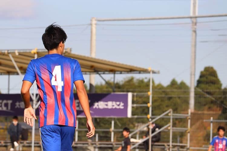 長谷川光基さんのインスタグラム写真 - (長谷川光基Instagram)「. 2021→2022 ありがとうございました。 来年もよろしくお願いします！ #2021」12月31日 21時24分 - kouki.0427