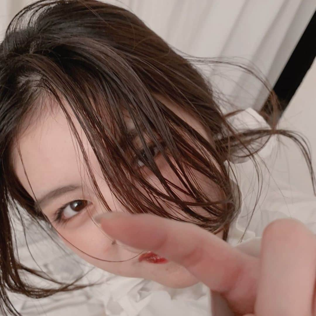 小林星蘭さんのインスタグラム写真 - (小林星蘭Instagram)「. 2021年最終日！皆様いかがお過ごしですか？ 今年はInstagramを始めた年。 沢山の方に私のことを見つけていただいて、 とても幸せな1年でした！ 出会ってくれて本当にありがとうございます🎀 来年も頑張ります！どうぞ応援よろしくお願い致します🤍  #2021  #2022  #goodbye2021」12月31日 21時31分 - k_seiran_ta