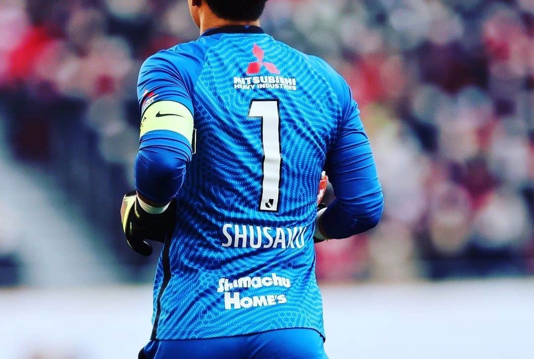 西川周作さんのインスタグラム写真 西川周作instagram 今年一年ありがとうございました 来シーズンも浦和レッズでプレーできることを嬉しく思っています ２０２２年もどうぞよろしくお願いします みなさん 良いお年をお迎えください 浦和レッズ