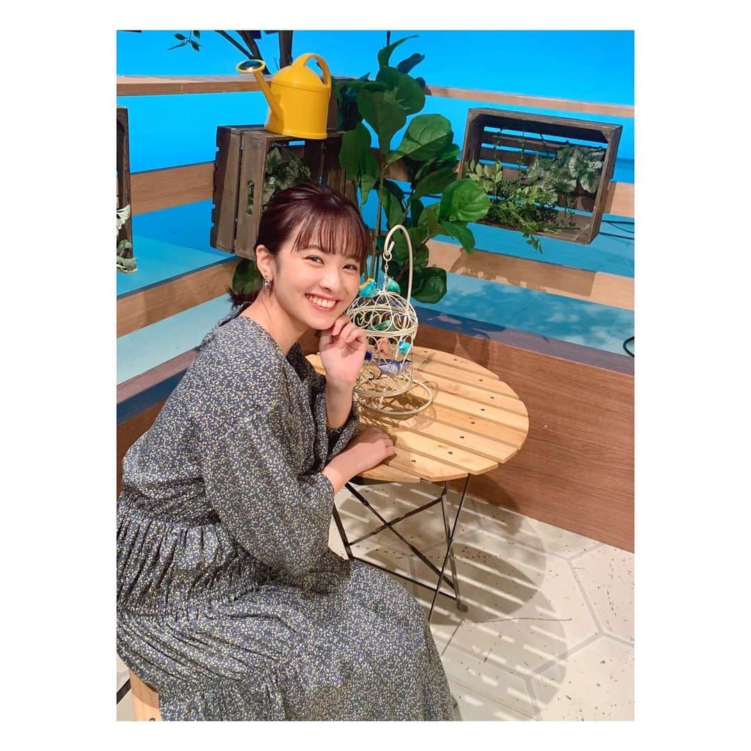 河出奈都美さんのインスタグラム写真 - (河出奈都美Instagram)「. 2021年大変お世話になりました！🐮❤️  番組を通してさまざまな情報を お伝えしていく中で 嬉しいこともあれば、 先が見えない不安から 落ち込むこともありました  それでも、捉え方を変えてみたり、 価値のある意味付けをしたりすることで 前向きになることができると思いました☺️  2022年はアナウンサーとしても 新しいことにトライして、 ワクワクさせる存在に なりたいなと思います！！🐯  皆さんにとっても、楽しい1年に なることを祈っております😊  ということで、 あすは新春シューイチ見てね☝️🌄  良いお年をお迎えください🌙  #年内ラスト投稿 #今年もありがとうございました #来年もよろしくお願いします #年越し起きていたいけど #さすがに寝る  #日本テレビ #アナウンサー #河出奈都美」12月31日 21時48分 - kawade_natsumi