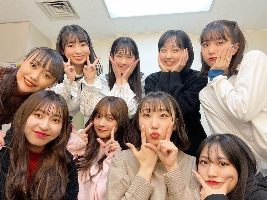 稲場愛香さんのインスタグラム写真 - (稲場愛香Instagram)「🌈 Hello! Project Year-End Party 2021  ～GOOD BYE & HELLO ! ～ ⁡ 3公演ありがとうございました！ ⁡ ⁡ 今年もお世話になりました。✨ ⁡ ⁡ そして段原瑠々ちゃんとサブリーダーに就任させて頂きました。 私たちらしく頑張ります😊 ⁡ 来年もどうぞよろしくお願いします！ ⁡ ⁡ #juicejuice #稲場愛香 #ハロプロ #コンサート #大晦日  #サブリーダー #よろしくお願いします」12月31日 21時49分 - manaka_inaba.official