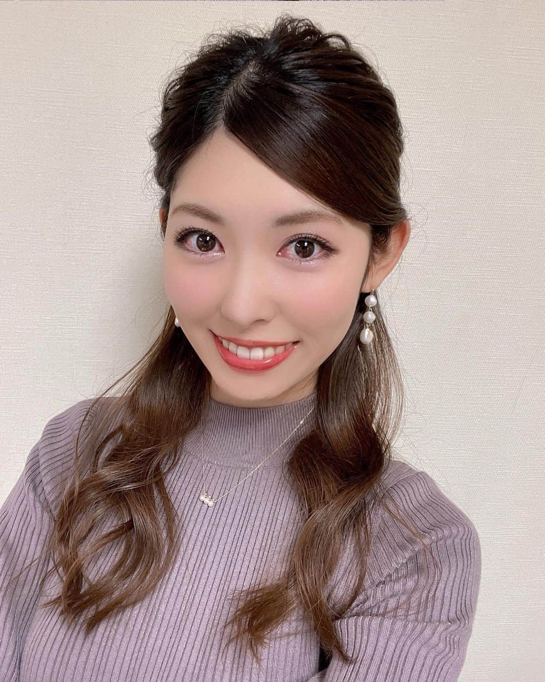 のインスタグラム：「⁡ 大晦日の朝にお仕事納め☺️✨ 今年もラストは #われポン でした🀄️ ⁡ 終盤の緊張感 凄まじかったです…！！ 目まぐるしく優勝条件も変わる中で見事優勝を 決めたのは中野浩一さんでした🏆 おめでとうございます🀄️🚴‍♂️✨ ⁡ ⁡ 今年1年もありがとうございました😆 みなさま良いお年を〜🍊   #橘ゆりか #仕事納め #良いお年を #2021」