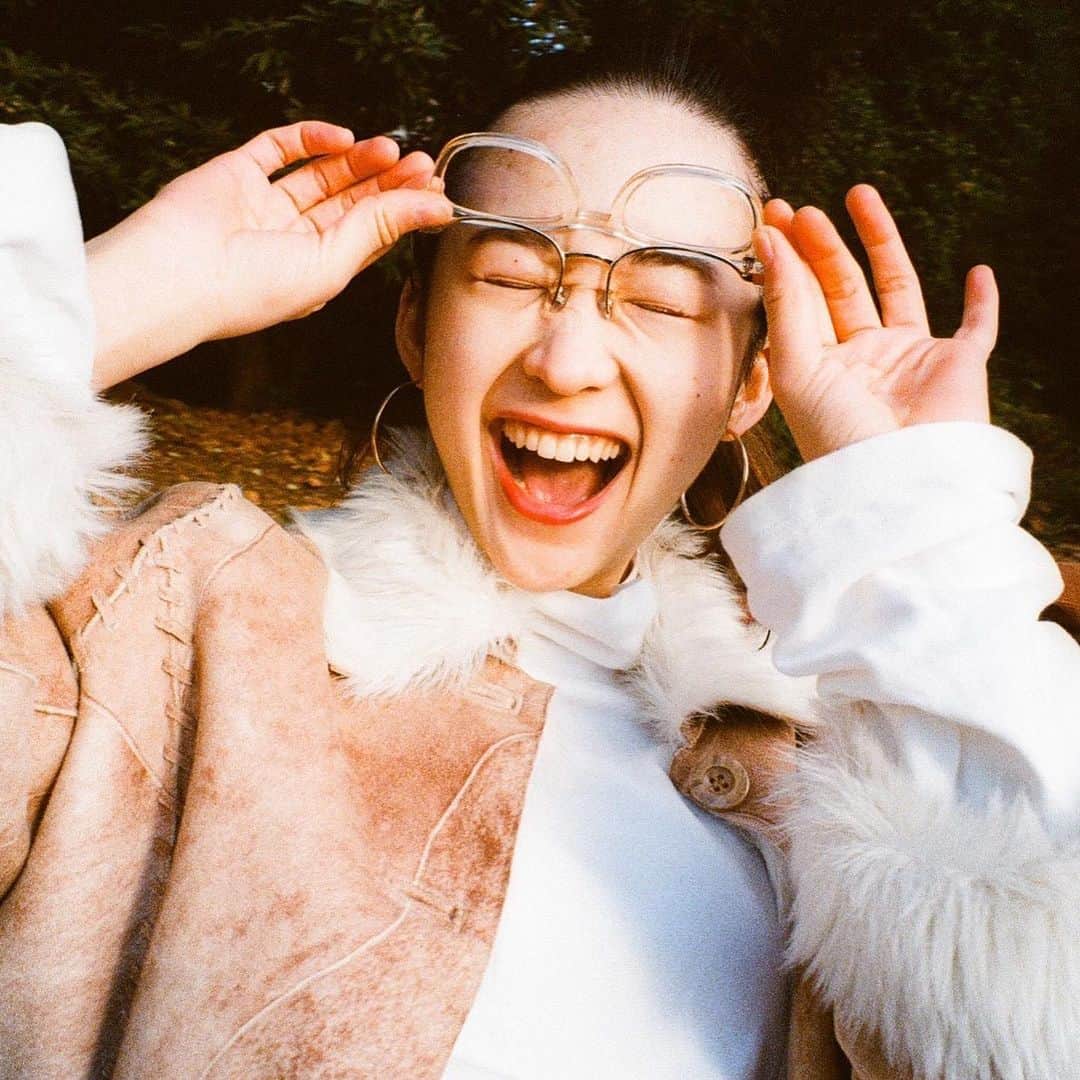 のインスタグラム：「ありがとな！2021！あばよ！」