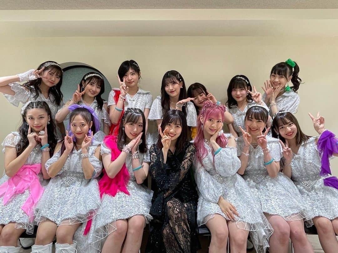 譜久村聖さんのインスタグラム写真 - (譜久村聖Instagram)「モーニング娘。'21ラストライブ終えてきました✧  モーニング娘。'21をたくさん愛してくださり ありがとうございました🌹✨  あと少しで モーニング娘。'21→モーニング娘。'22へ⚐ﾞ  #morningmusume21 #モーニング娘21 #譜久村聖 #生田衣梨奈 #石田亜佑美 #佐藤優樹 #小田さくら #野中美希 #牧野真莉愛 #羽賀朱音 #加賀楓 #横山玲奈 #森戸知沙希 #北川莉央 #岡村ほまれ #山﨑愛生 #ありがとうございました✨」12月31日 23時44分 - mizuki_fukumura.official