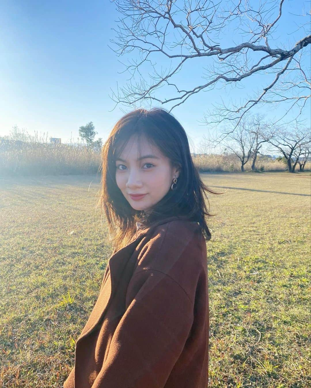 矢野優花さんのインスタグラム写真 - (矢野優花Instagram)「明けましておめでとうございます！  令和４年もみなさんにとって素敵な１年になりますように🐯💗  今年の年越しは久々の宮崎☺️  ２枚目に映り込んでいるのは実家で飼っているわんちゃん、はなちゃんです🐶  #2022 #令和4年 #寅年」1月1日 0時00分 - yanoyuuka_official