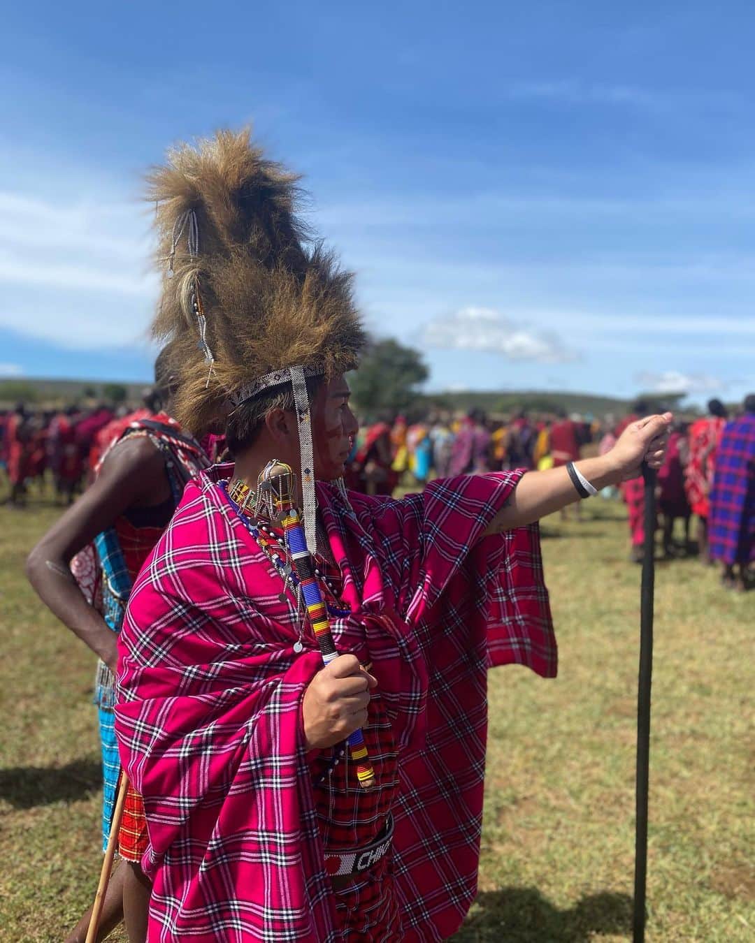 𝐂𝐇𝐈𝐊𝐀𝐑𝐀𝐏𝐚𝐫𝐭𝐲𝐊𝐢𝐧𝐠さんのインスタグラム写真 - (𝐂𝐇𝐈𝐊𝐀𝐑𝐀𝐏𝐚𝐫𝐭𝐲𝐊𝐢𝐧𝐠Instagram)「☆ 謹んで新年のお慶びを申し上げます (おめでたいがー🐯)  パーティーキング ゴルフキング マサイのキング 2022年は筋トレキング目指して 頑張ります👱🏿‍♂️🤟  今年も皆様がご多幸でありますよう 心からお祈り申し上げます むしろ僕が幸せを添えられるよう頑張ります👍 ・ ・ ・ #謹賀新年  #新年の挨拶  #海外旅行  #ケニア  #マサイ族  #おめでたいがー🐯」1月1日 11時39分 - chikara_partyking