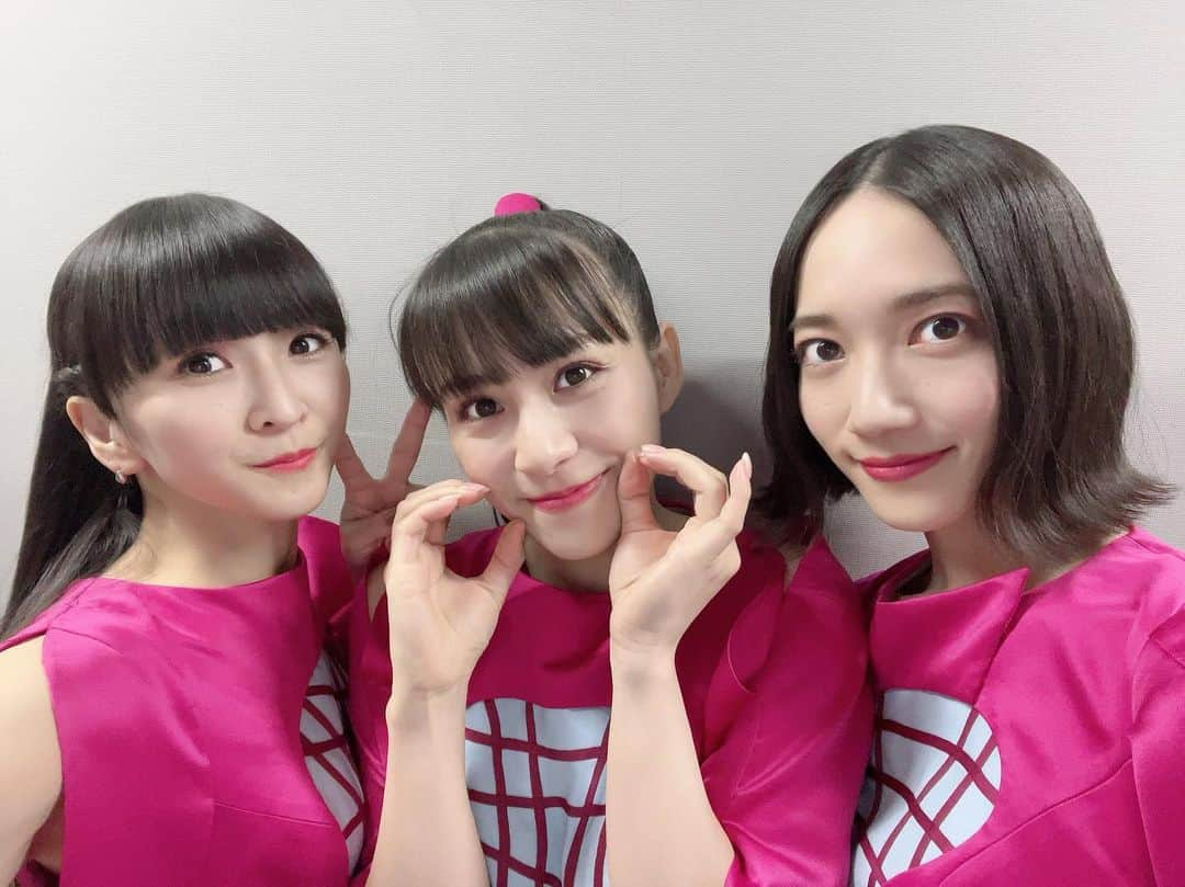 Perfumeさんのインスタグラム写真 - (PerfumeInstagram)「2022年最初のパフォーマンスはCDTV！ FLASH &ポリゴンウェイヴを披露させていただきました！✨ お楽しみいただけましたか？👀  そしてまたすぐに！ぴあアリーナMMで開催のPerfume LIVE 2022 [polygon wave]でお会いしましょう✨  Performed FLASH&Polygon WAVE at CDTV!  See you soon at Perfume LIVE 2022 [polygon wave]✨  #prfm」1月1日 3時12分 - prfm_official