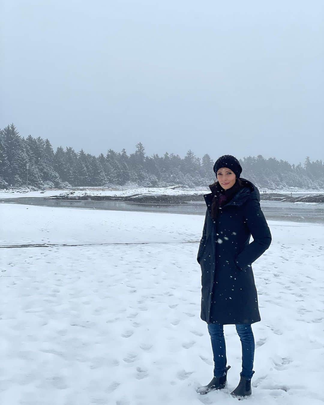 ビッツィー・トゥロックのインスタグラム：「✨ Tofino ✨」