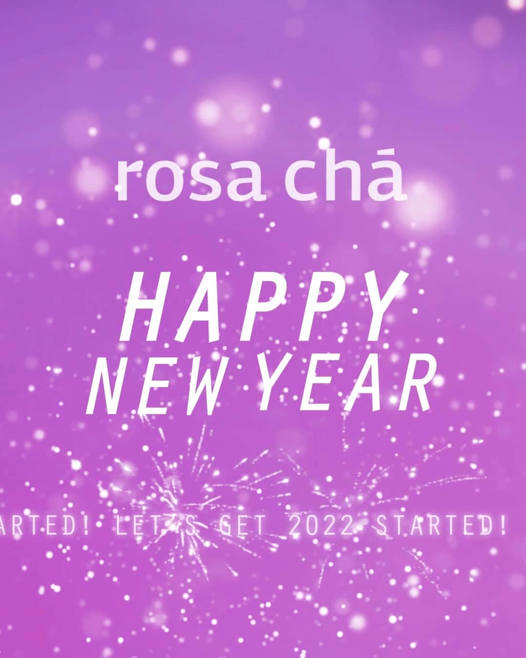 ロザ チャのインスタグラム：「LET’S GET 2022 STARTED! HAPPY NEW YEAR ✨」