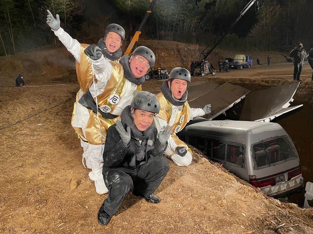 のインスタグラム：「あけましておめでとうございます！恐ろしかった！でも美味しゅうございました！ 事故の衝撃ってこんなんやろなと思いましたよ！絶対みんなもシートベルトしようね！ #あけましておめでとうございます #ごいごいすー」