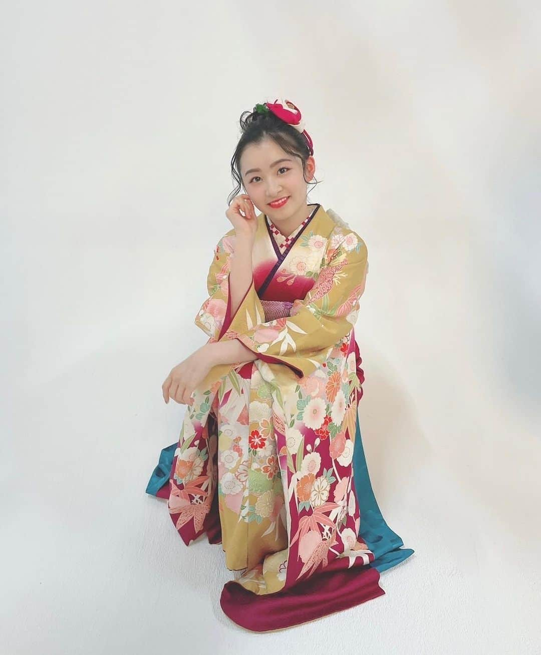 杏ジュリアさんのインスタグラム写真 - (杏ジュリアInstagram)「2022年　迎春　🎍  明けましておめでとうございます  今年もよろしくお願いします🐯  今日、1月1日(土)は、 【AYAKARNIVAL2021】の舞台裏を、 17:00〜プレミア公開✨  1月2日(日)は、 【超ときめき♡新春！ロックオンスペシャル】 プレミア公開💝  ぜひお楽しみに〜😉  #2022年　#寅年 #謹賀新年　#迎春　#賀正 #あけおめ　#happynewyear  #とき宣 #youtube  #今年もよろしくね 💕 #良いお正月をお過ごし下さい 🌅  起きたら、#CDTVライブライブ 観たよ‼︎っていっぱい連絡が入ってて、嬉しかったです😆  「あけおめことよろ」の言い合い⁉︎も、去年より沢山の方とできて、2021年大勢の人と出会えたんだなってそこで実感したジュリアです💞 皆さんも、あけおめことよろです😘  📸…@akisudaofficial」1月1日 9時39分 - julia_an_official