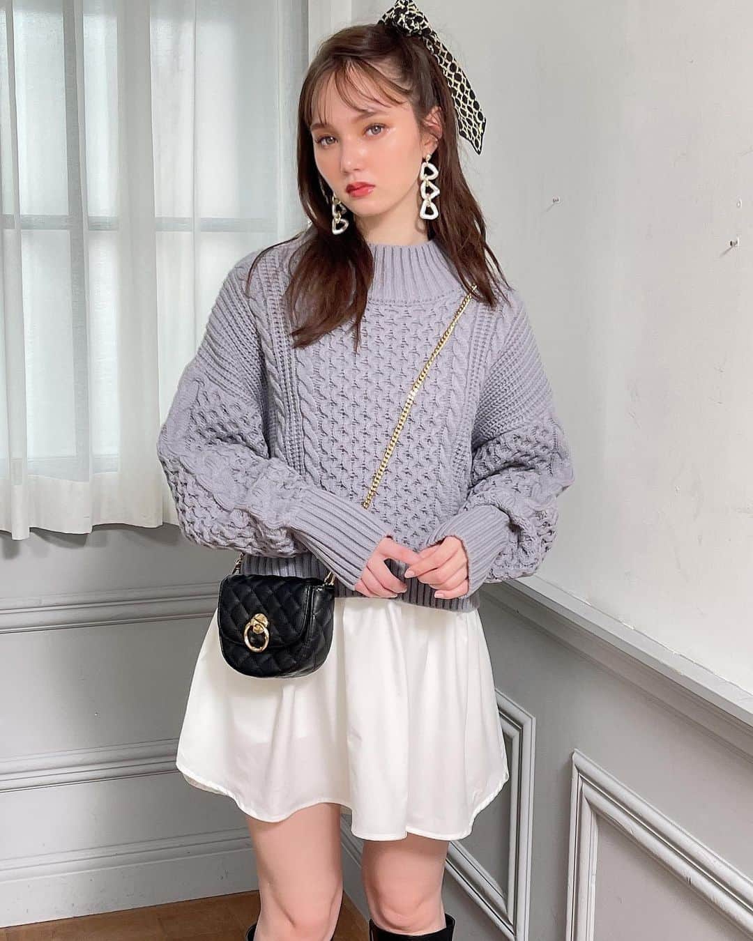 GRLさんのインスタグラム写真 - (GRLInstagram)「【👆画像をタップすると購入できるよ👆】  @ayamarshofficial #マーシュ彩 #outfit #ootd #outfitoftheday #girl #girls #fashion #coordinate #followme #オフショット #コーデ #コーディネート #grl #グレイル #プチプラ #ファストファッション #通販 #通販サイト #プチプラコーデ #ファッション #可愛い #かわいい #cute #キャンディースリーブ #レイヤード #リブニット #ショート丈 #キルティング」1月1日 20時01分 - grl_official