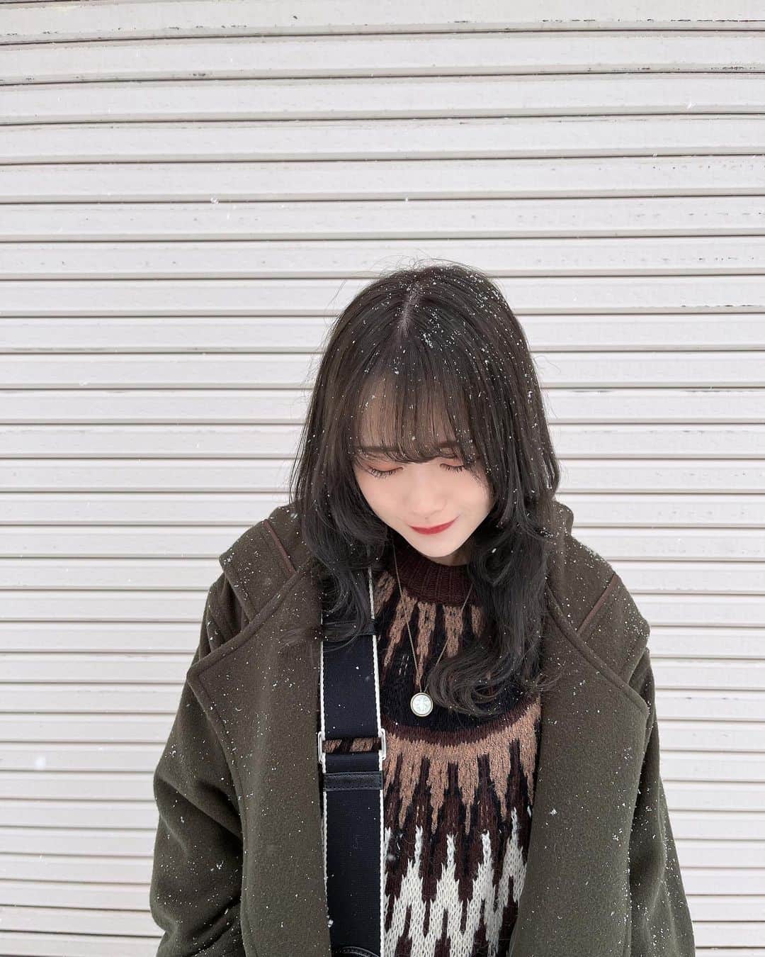 横山結衣さんのインスタグラム写真 - (横山結衣Instagram)「雪！！！  🎀🎀🎀  さむいねぇ🥺🥺」1月1日 19時55分 - yoko_yui_team8