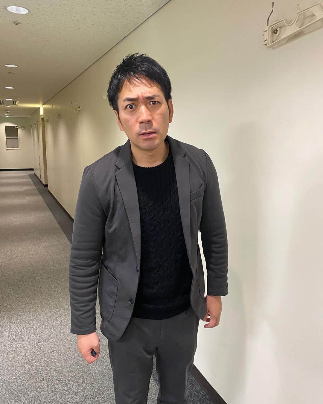 武智正剛さんのインスタグラム写真 - (武智正剛Instagram)「皆さま明けましておめでとうございます⛩ 2022年も僕とスーパーマラドーナとM-1を応援して下さい🙇‍♂️🙇‍♂️🙇‍♂️」1月1日 20時16分 - supamaradonatake