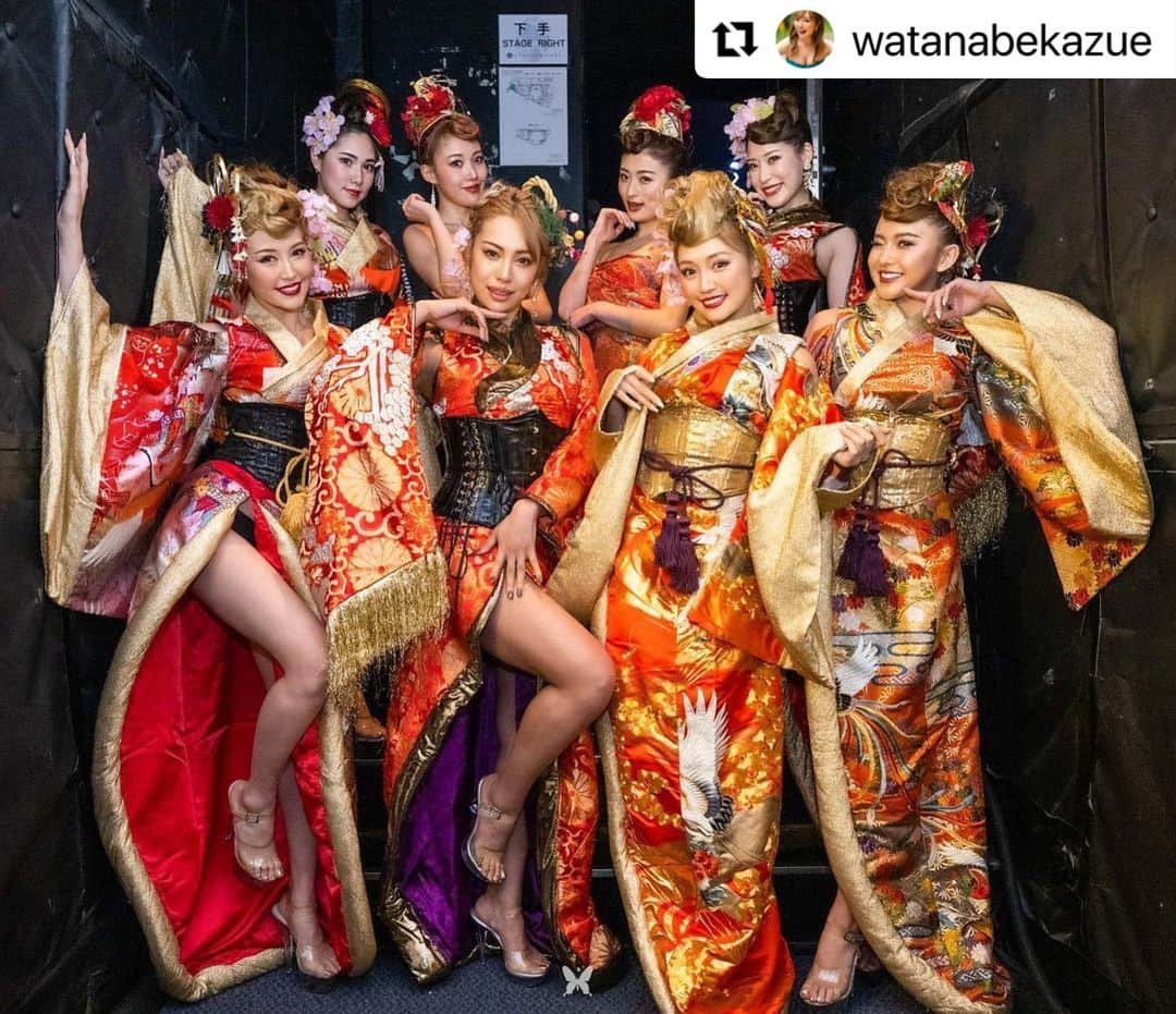 CYBERJAPAN Staffのインスタグラム：「#happynewyear @watanabekazue  Happy New Year 2022👘✨ 皆様、あけましておめでとうございます⛩！！  新年のカウントダウンは @agehatokyo で迎えました😍🎉✨ ステージから見る景色は圧巻でした😢 最後のageHaでのカウントダウン、ここで皆さんと過ごせて、本当に嬉しかったです…😭🌅  今年も皆さん健康で、幸せに過ごせますように🐯🌈 2022年も、どうぞよろしくお願い致します㊗️  #cyberjapan #cyberjapandancers #サイバージャパン #happynewyear #2022」