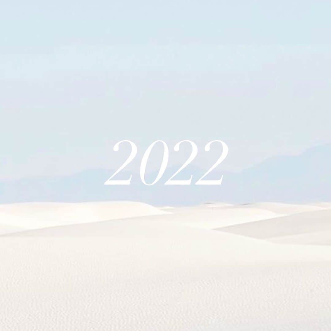 圭叶（KEYKA）さんのインスタグラム写真 - (圭叶（KEYKA）Instagram)「2022年 明けましておめでとう御座います。 相変わらずとっても早く過ぎていった2021年でしたね、、。 あっという間でした🤦🏻‍♀️ 昨年は初めての世界に足を踏み入れてみたり、私にとって学びの年であり成長の年でした💫 色々な事にチャレンジできる環境に感謝しながら2022年も走って行きたいです🙏🏻✨ ✳︎ 皆様、2022年も何卒宜しくお願い致します。」1月1日 14時31分 - https.keyka