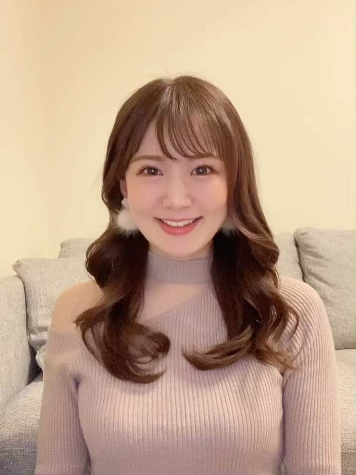 那津あやこのインスタグラム：「✨ご報告✨ ⁡ ⁡ 1/14(金)〜16(日)に幕張メッセで開催される 東京オートサロンにモデル兼MCとして、 出演する事が決まりました‼️😭✨ ⁡ ブースは、【フォルクスワーゲン】様です🌟 ⁡ ⁡ ブースでは、  GTI”オリジナルグッズがもらえるキャンペーンやVolkswagenアカデミー公認トレーナーによるトークショーなど、盛り沢山‼️🙌 ⁡ ⁡ 久しぶりの車イベント参加になります✨ 衣装もスタイリストさんが1から作って下さってとても素敵です…🥺💕 ⁡ ⁡ フォルクスワーゲンブースで お待ちしています💁‍♀️❤️ ⁡ ⁡ 🗺展示場所：幕張メッセ 中ホール 🚘展示モデル：新型「Golf GTI」 ⁡ ⁡ #那津あやこ #東京オートサロン #フォルクスワーゲン#vw #model #mc #talent #volkswagen #」
