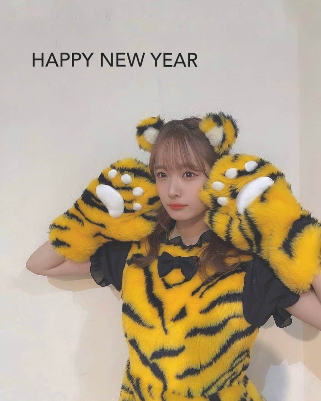 諸橋姫向さんのインスタグラム写真 - (諸橋姫向Instagram)「HAPPY NEW YEAR🐯  #はっぴーにゅーいやー  #諸橋姫向#やひこ#followme #팔로미#좋아요#오오티디」1月1日 21時27分 - hinata_48_yahi5