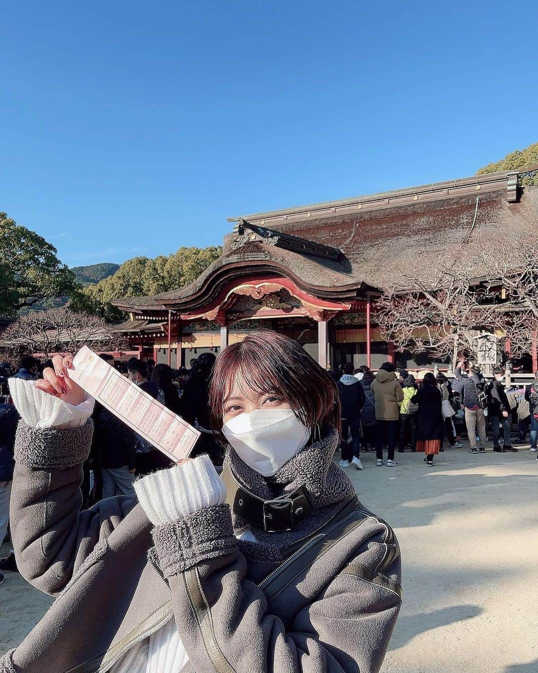 比良祐里のインスタグラム：「謹賀新年🐯🎍 本年もよろしくお願い致します🙇‍♀️ 初詣は地元福岡の大宰府天満宮で😌💭 今年も皆様健康に過ごせますように… . . #初詣 #大宰府天満宮」