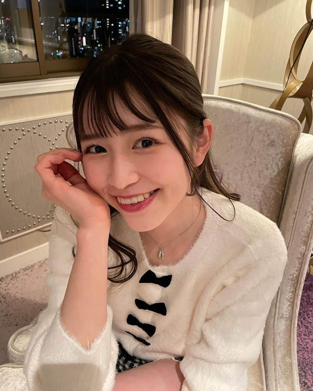 町田恵里那さんのインスタグラム写真 - (町田恵里那Instagram)「☁︎☽ あけましておめでとうございます🐅𓂃♡ ⁡ 今年もたくさんの思い出が作れますように..❤︎ 今年もよろしくお願いします🎀 ⁡ みなさんにとっても 素敵な年になりますように👏🏻 ̖́- ⁡ ⁡ ⁡ ・・・ 新年から可愛いネックレス🥺 大好きなエピヌさんのもの♡ ⁡ ⁡ ⁡ ⁡ ⁡ ⁡ ⁡ ⁡ #エリナパレット #町田恵里那 #2022」1月1日 18時01分 - machida_erina122