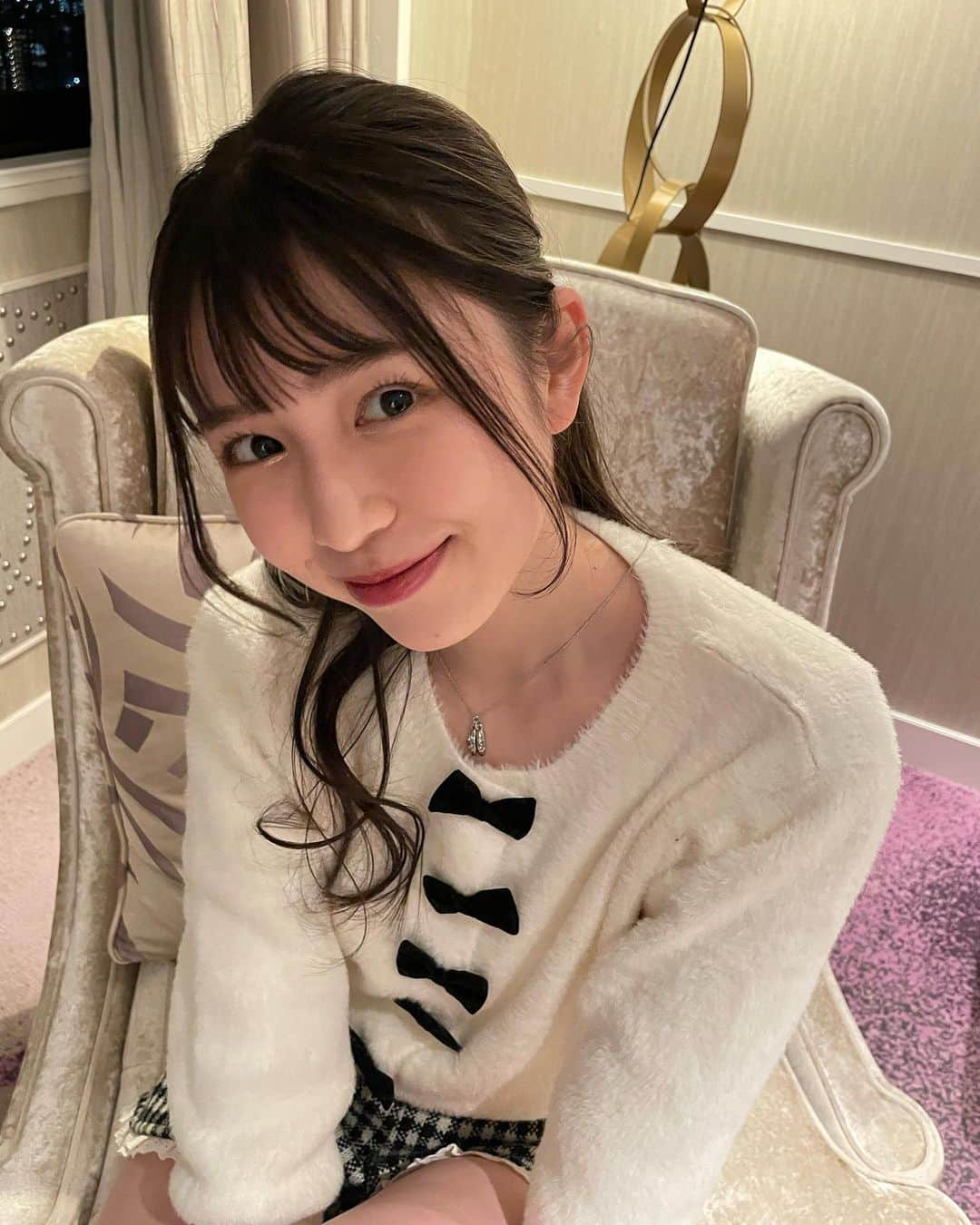 町田恵里那さんのインスタグラム写真 - (町田恵里那Instagram)「☁︎☽ あけましておめでとうございます🐅𓂃♡ ⁡ 今年もたくさんの思い出が作れますように..❤︎ 今年もよろしくお願いします🎀 ⁡ みなさんにとっても 素敵な年になりますように👏🏻 ̖́- ⁡ ⁡ ⁡ ・・・ 新年から可愛いネックレス🥺 大好きなエピヌさんのもの♡ ⁡ ⁡ ⁡ ⁡ ⁡ ⁡ ⁡ ⁡ #エリナパレット #町田恵里那 #2022」1月1日 18時01分 - machida_erina122