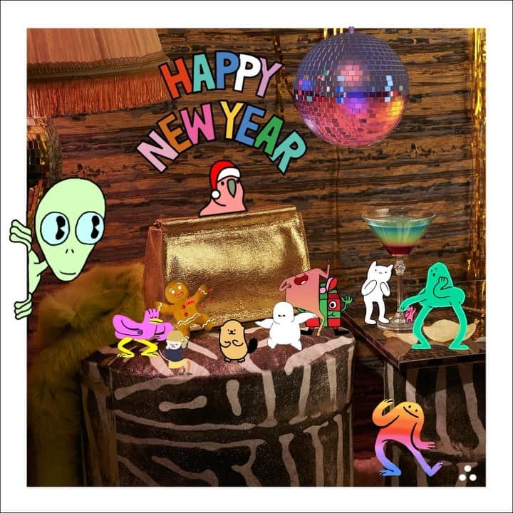 ジェロームドレイフュスのインスタグラム：「HAPPY NEW YEAR !!! Make this year be full laugh and love. . . #jeromedreyfuss  #rootsdeluxe #AW21」