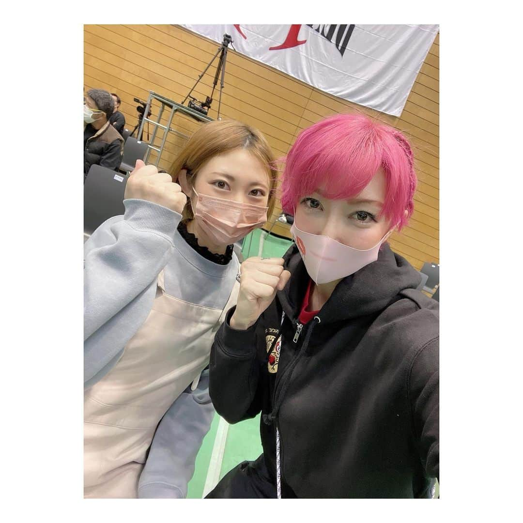 Melty輝さんのインスタグラム写真 - (Melty輝Instagram)「応援ありがとうございます🥺❤️  支えてくれている人が居るからこそ 頑張れる‼︎ 1人では何も出来ない。  感謝。  #千葉#西船橋#キャバクラ#キャバ嬢#ヴェルージュ#Vellugue#Melty輝#最強キャバ嬢#キックボクシング#DEADHEAT#アマチュアキックボクシング#リベンジ戦#リベンジマッチ#月曜から夜ふかし#元日から夜ふかし#フェフ姉さん」1月1日 23時50分 - glayrinapan