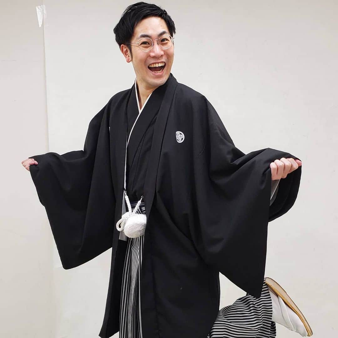 のインスタグラム：「あけおめ  #紋付袴」