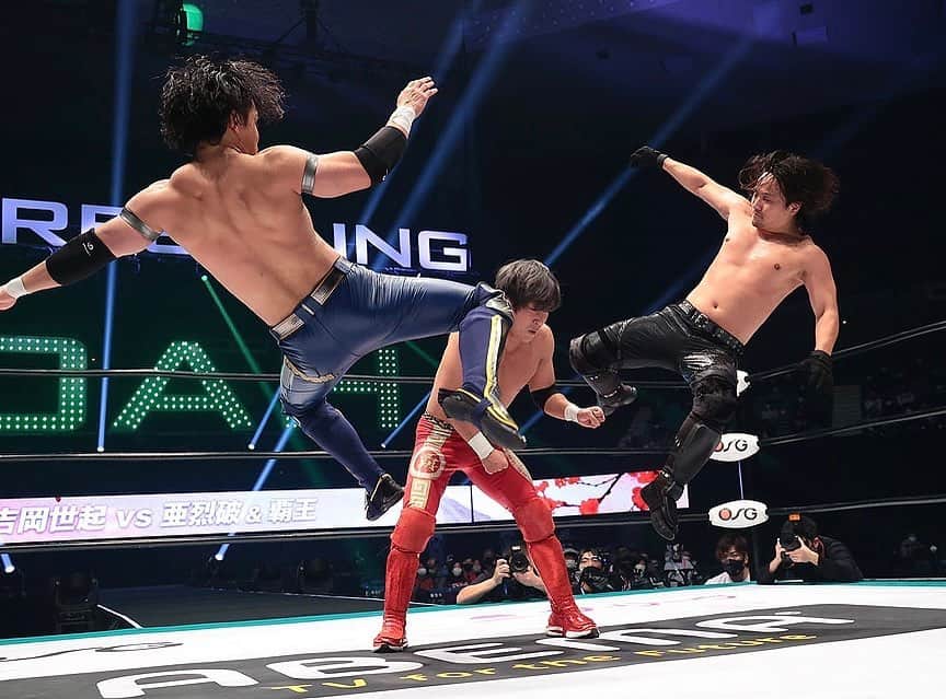 進祐哉のインスタグラム：「2022年は日本武道館からスタート🔥」