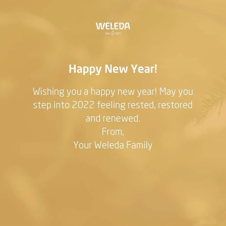 Weledaのインスタグラム：「From our Weleda family to yours, wishing everyone a safe and healthy New Year’s Eve and New Year’s Day! Leave a comment and let us know your top resolution for 2022! 💚 - - - - #weleda  #cleanbeauty #greenbeauty #sustainablebeauty #cleanliving #nontoxicskincare #greenbeauty #naturalbeauty #organicbeauty #organicskincare #nye2021 #newyears2022」