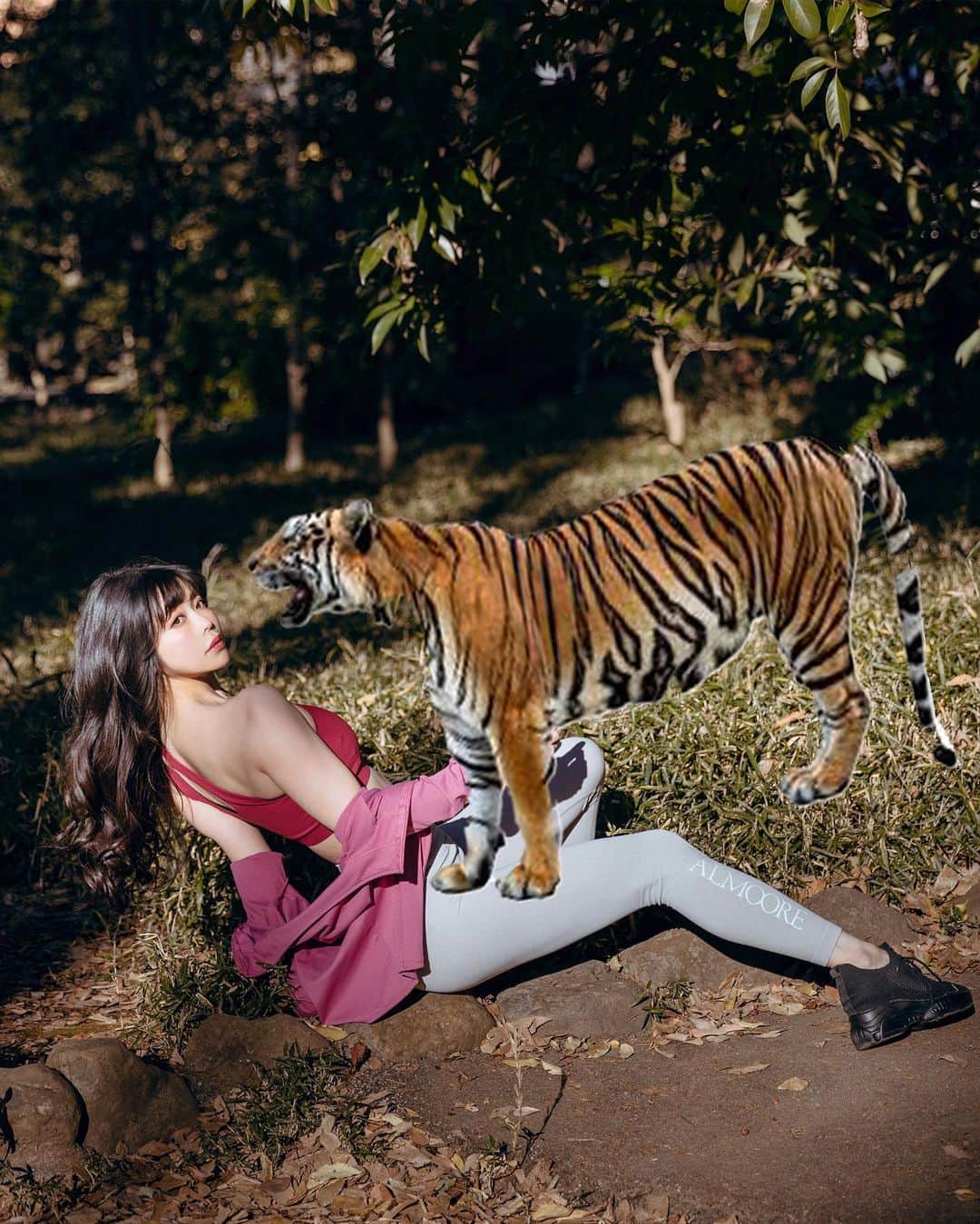 のインスタグラム：「🐅❤️ A happy new year! 新年快樂! 幸せの価値観は人それぞれ💓大好きな皆が、各々幸せな2022年を過ごせます様に☺️❤️ @almoore_official  #ALMOORE」