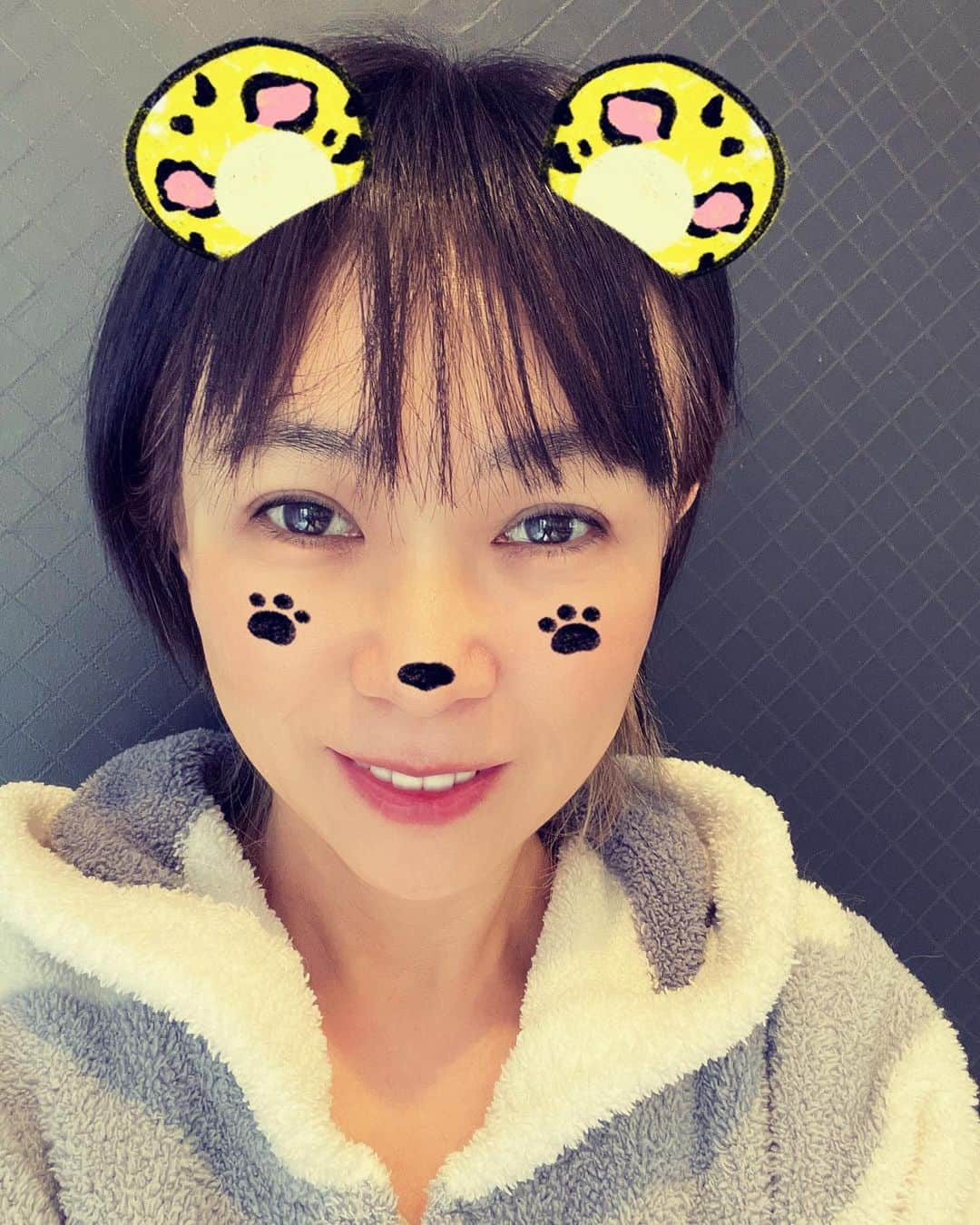 永井真理子さんのインスタグラム写真 - (永井真理子Instagram)「明けましておめでとうございます㊗️🎍 昨年中は大変お世話になりました。 今年もよろしくお願い致します。 ガオー🐯  永井真理子」1月2日 14時27分 - nagai_mariko1204