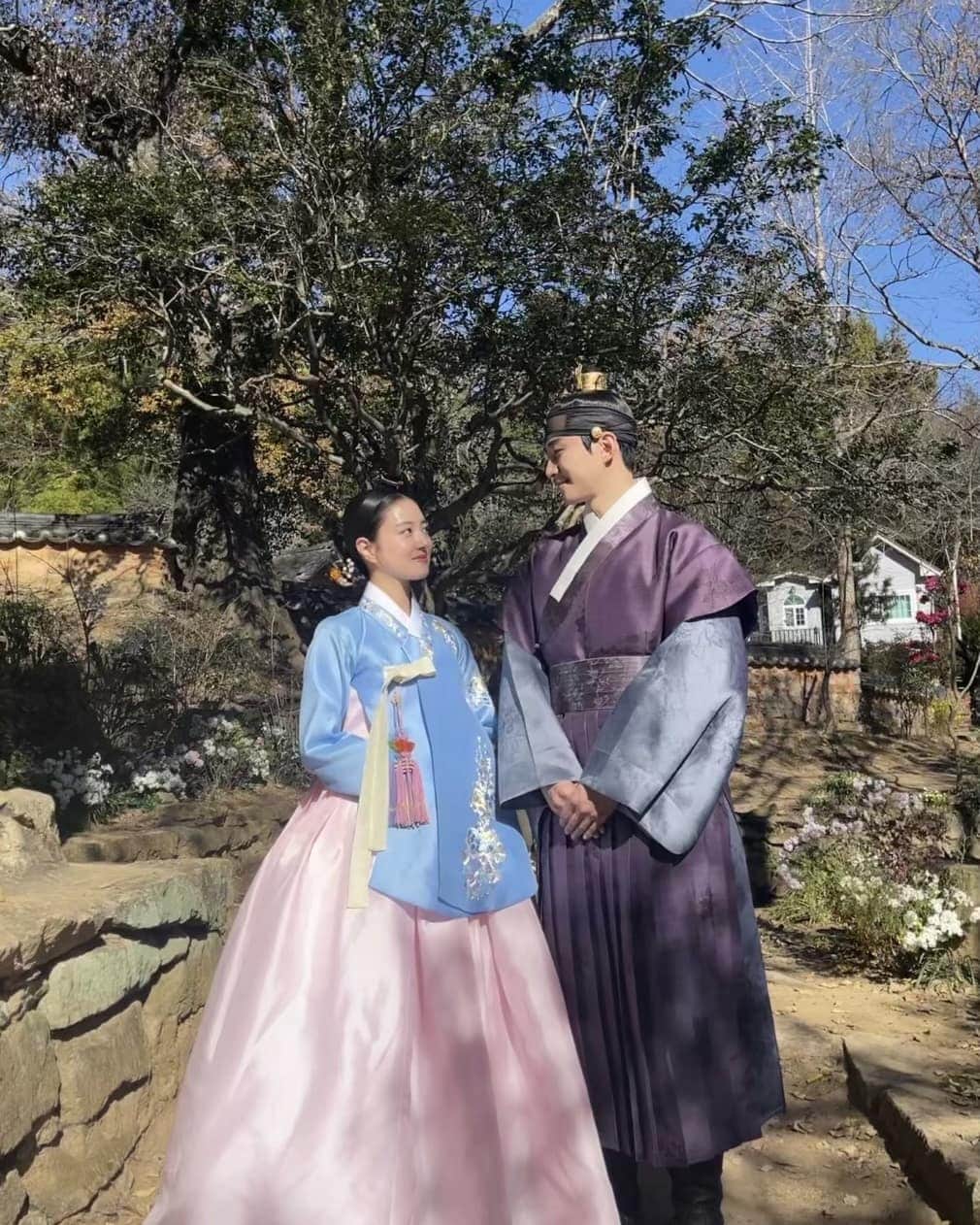 ジュノ のインスタグラム：「순간은 영원이 되었다」