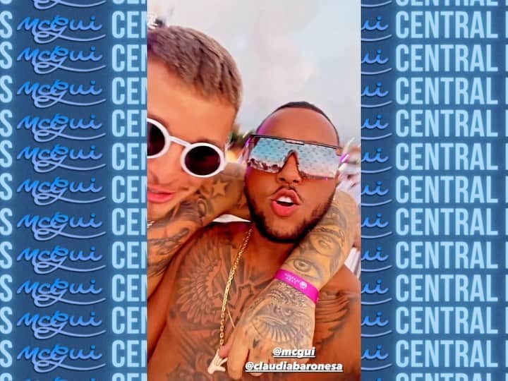 MC GUIのインスタグラム：「📱| @mcgui no Sábado (01), no Réveillon do “Marina Park Hotel”」