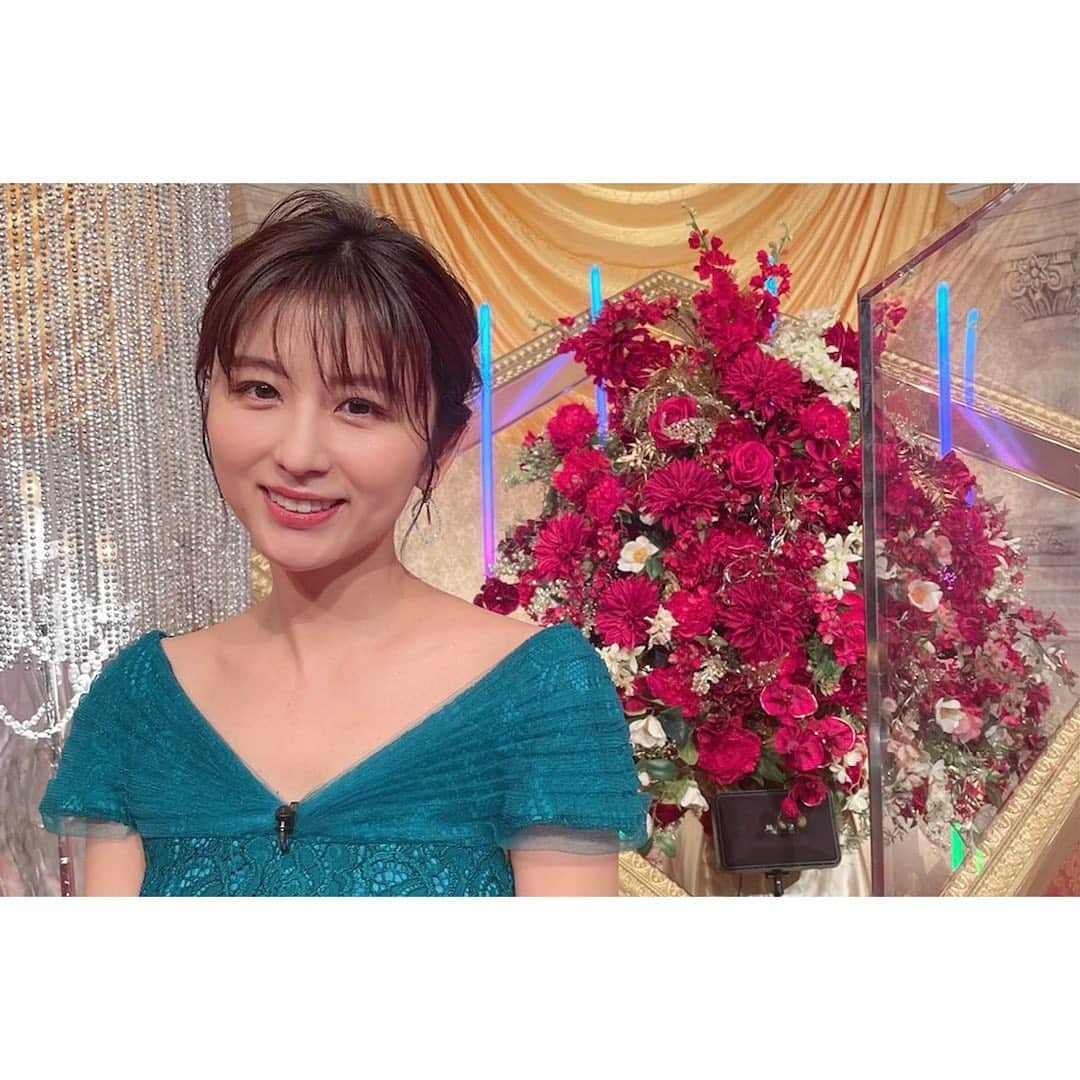 宇賀なつみさんのインスタグラム写真 - (宇賀なつみInstagram)「. . 今夜22:00から、テレビ東京にて放送される、 【ものまね芸人151人がガチで選んだ 　いま本当にスゴい！ものまねランキング】 . 今回で3回目となりますが、 これまでよりさらにパワーアップ‼︎ ランキングの随所で夢コラボの企画が満載です♡ . 『アメトーーク！』のあのシーンの他、 『IPPONグランプリ』『東京フレンドパーク』 『徹子の部屋』『ドラゴン桜』『夢グループCM』 って、どこの局だかわからない。笑 . とにかく豪華で独特で鮮度の高い、 いま本当にスゴいものまね番組です。 . 私は今回も出川さんとMCを務めました。 是非ご覧くださいね(^^) . . #いま本当にスゴい #ものまね芸人ランキング #テレビ東京 #宇賀なつみ」1月2日 11時47分 - natsumi_uga