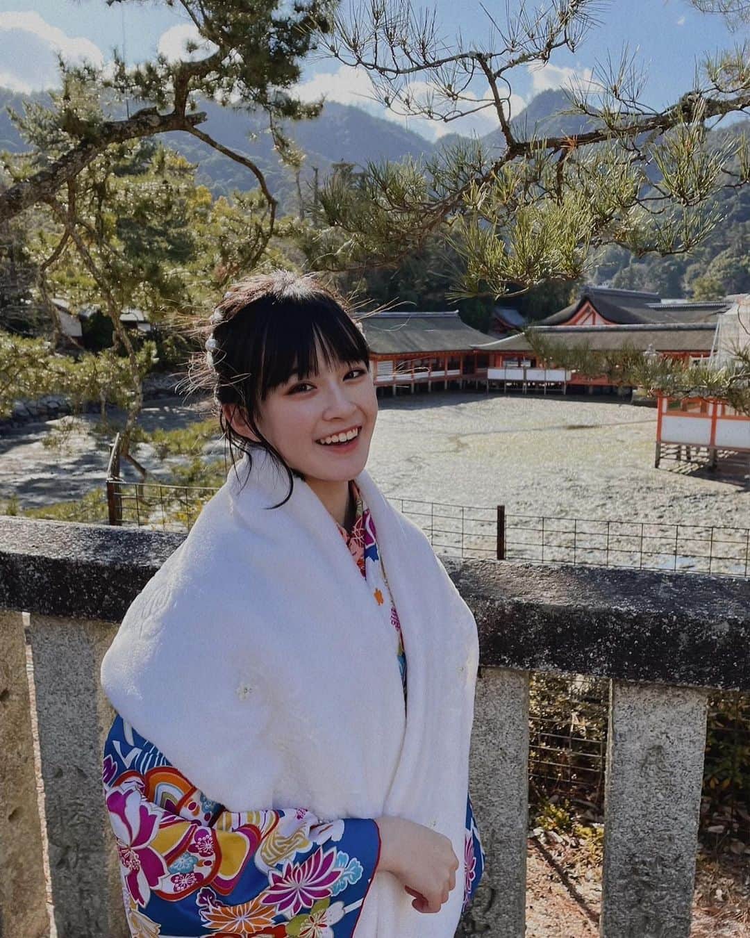 足川結珠さんのインスタグラム写真 - (足川結珠Instagram)「︎︎ おじいちゃんとおばあちゃんがいる広島に行ってきました。  広島の宮島に行って着物撮影⛩ とても素敵で楽しかったです。  みなさんは冬休み、どうお過ごしですか？  #足川結珠  #トップコート  #ゆず  #07」1月2日 12時38分 - yuzu_ashikawa1222official