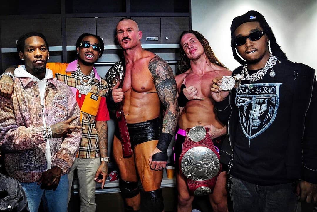 ランディ・オートンのインスタグラム：「From the airport to a #SoldOut #WWEDay1  in ATL. #RKMigBros   @riddlebro @migos @yrntakeoff @offsetyrn @quavohuncho」