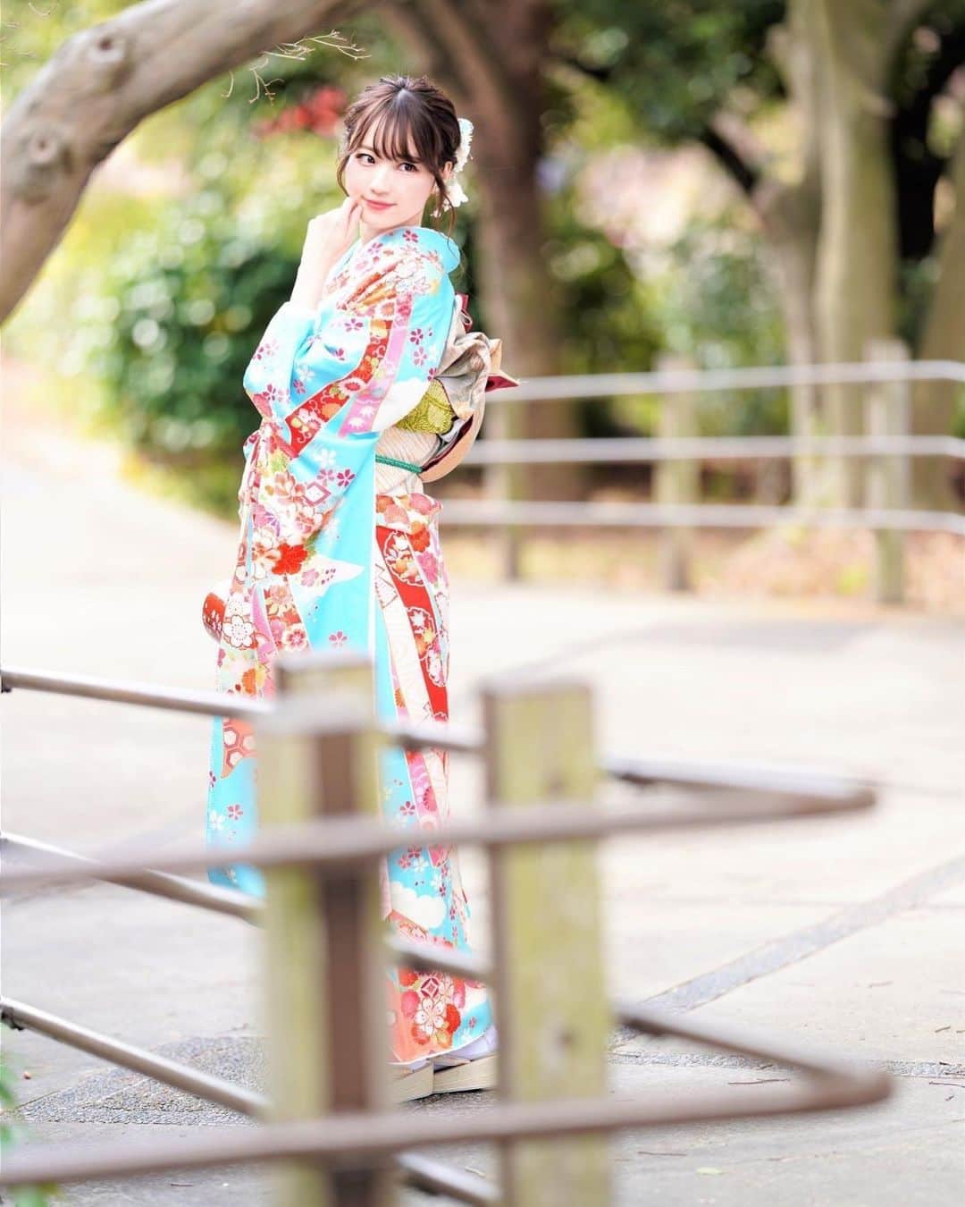 小越しほみさんのインスタグラム写真 - (小越しほみInstagram)「振袖写真見つけた👘🤍 ・ ・ ・ ・ ・ ・ ・ #振袖 #着物 #撮影 #撮影会 #モーメント撮影会 #shotting #model #portrait #ポートレート #モデル #振袖ヘア #振袖コーディネート #振袖ヘアアレンジ #振袖モデル #小越しほみ #オゴフォト #和装 #kimono #ふりかえり」1月2日 18時27分 - shihomi1129