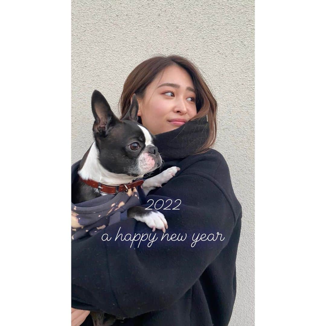柳美稀のインスタグラム：「新年明けましておめでとうございます。 2022年も皆様にとって素敵な一年になりますように 本年もよろしくお願いします🐯」