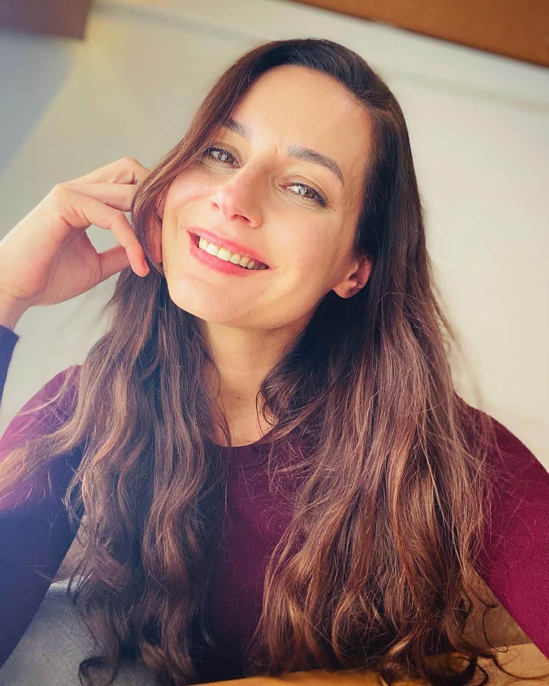Sedef Avciのインスタグラム：「Ah be Zeliha kesemedik ya şu saçlarını 💇🏻‍♀️」