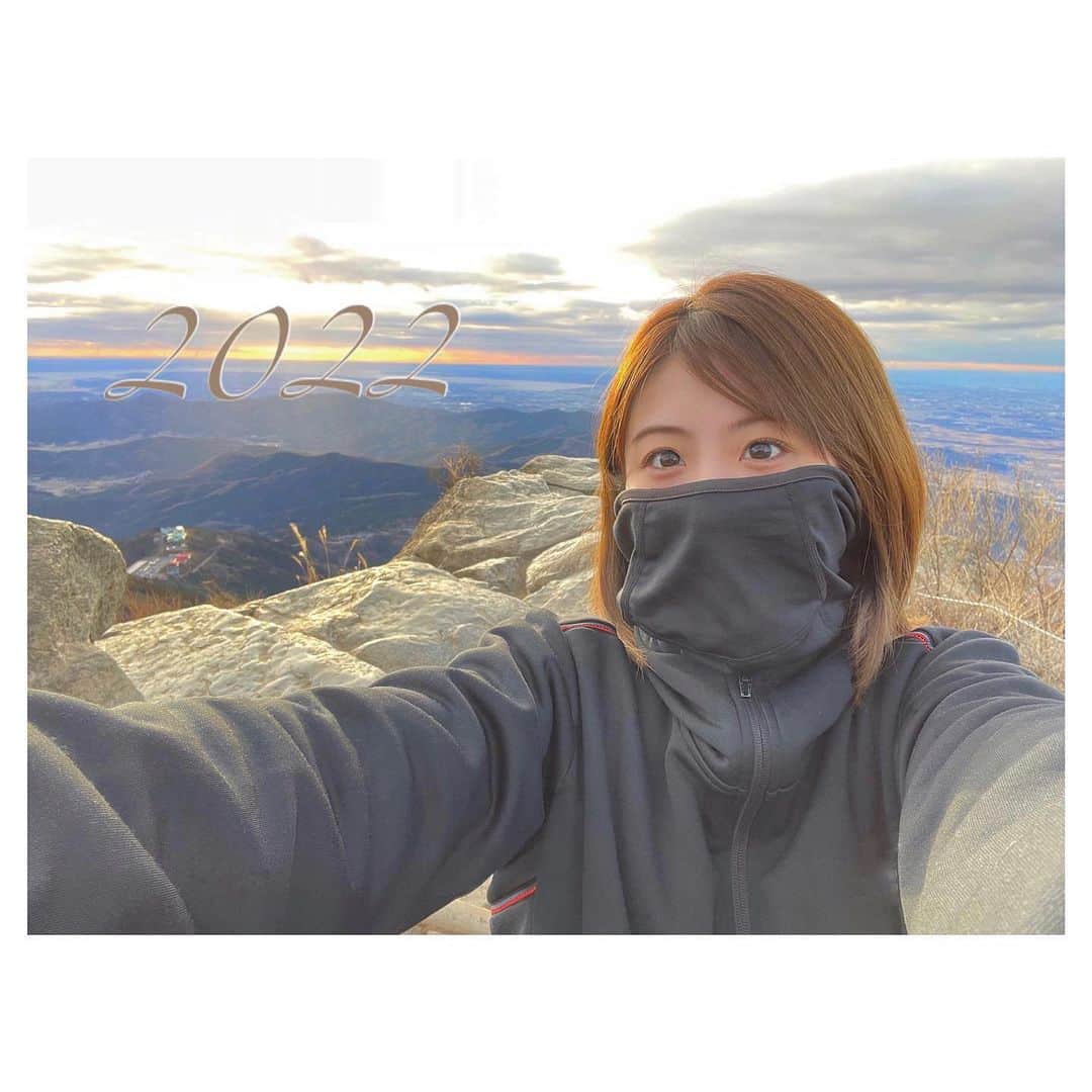 松尾薫のインスタグラム：「⛰ 筑波山に登ってきました🥾  #筑波山 #つくば #登山 #日の出」